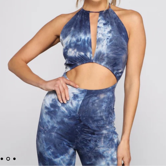 Jumpsuit - Picture 5 of 6